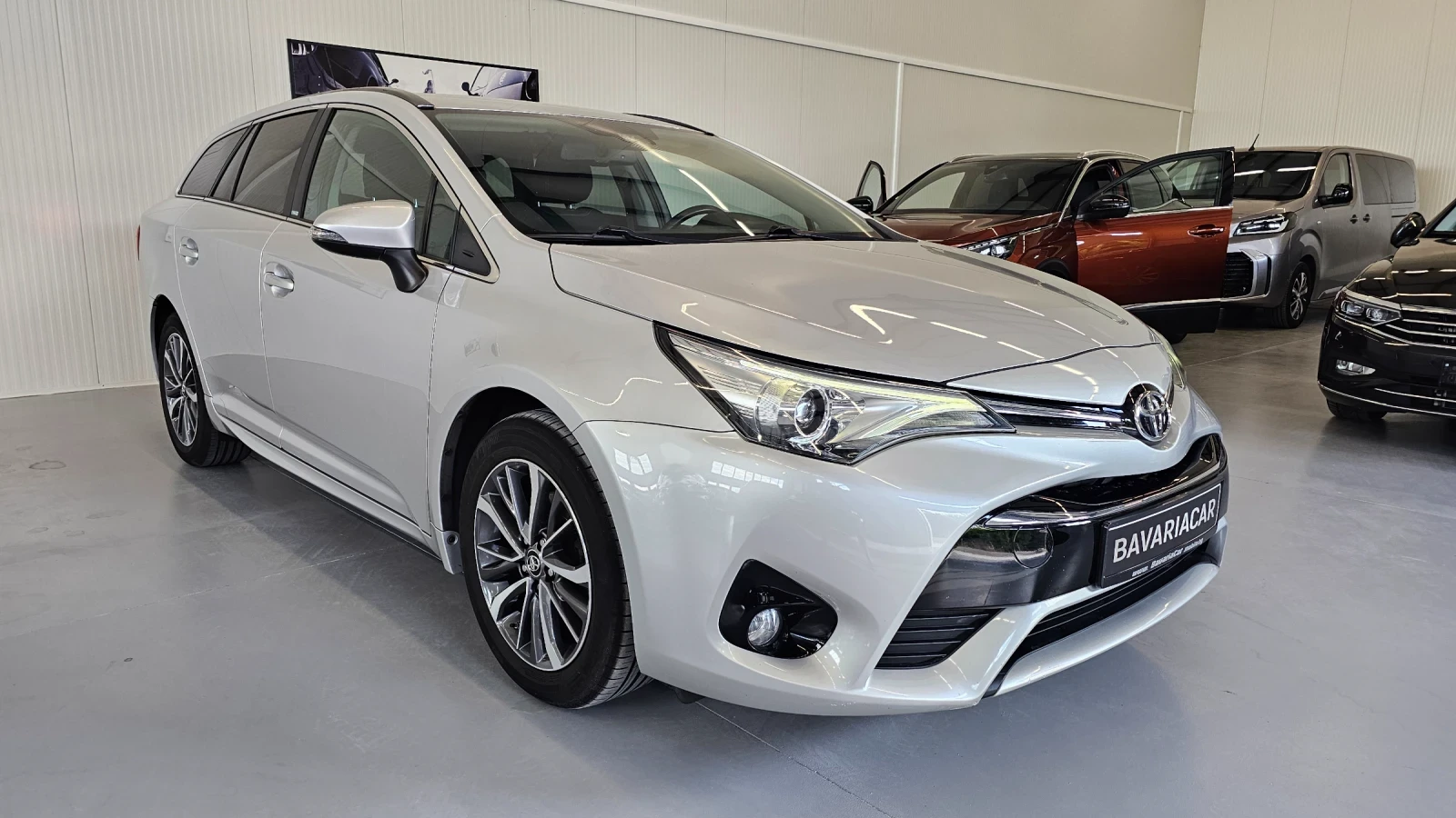Toyota Avensis Edition* Aut.* 1.8 Valvematic 147ps* Kam.* Key Go*, снимка 4 - Автомобили и джипове - 55061642