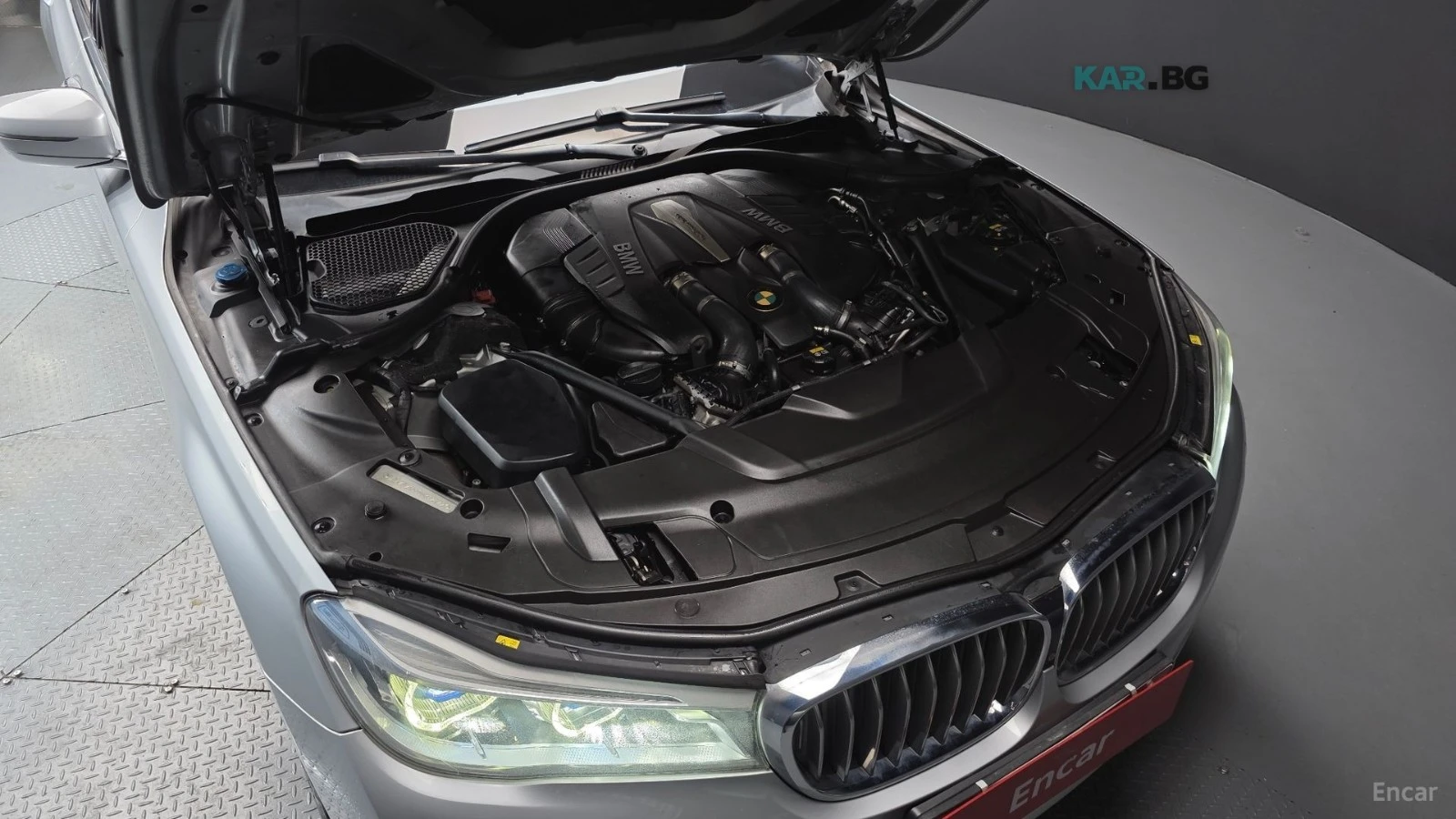 BMW 750 Li xDrive* КОЖА* ПАНО* ОБДУХВ* МОНИТОРИ, снимка 6 - Автомобили и джипове - 55173285