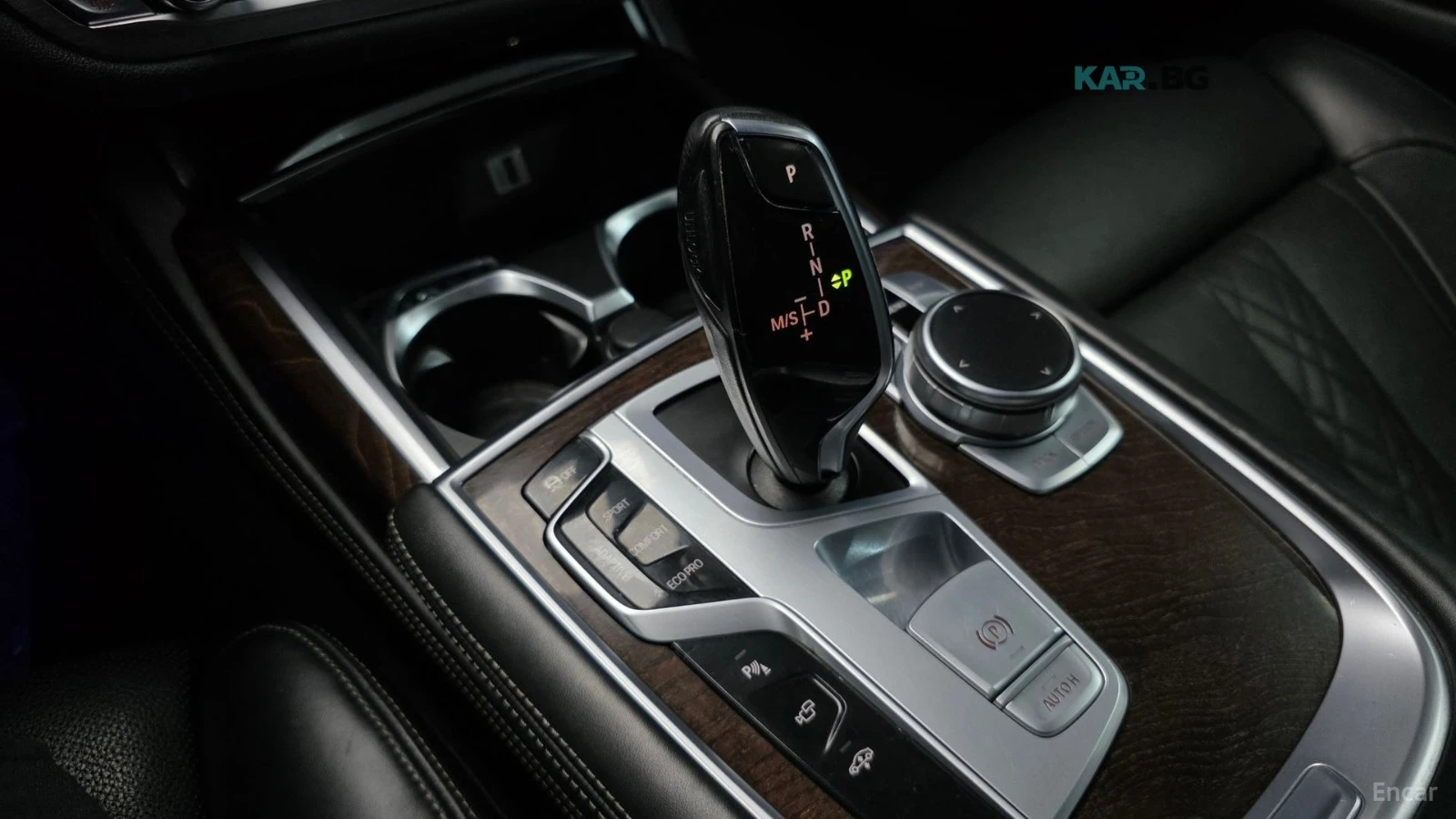 BMW 750 Li xDrive* КОЖА* ПАНО* ОБДУХВ* МОНИТОРИ, снимка 9 - Автомобили и джипове - 55173285