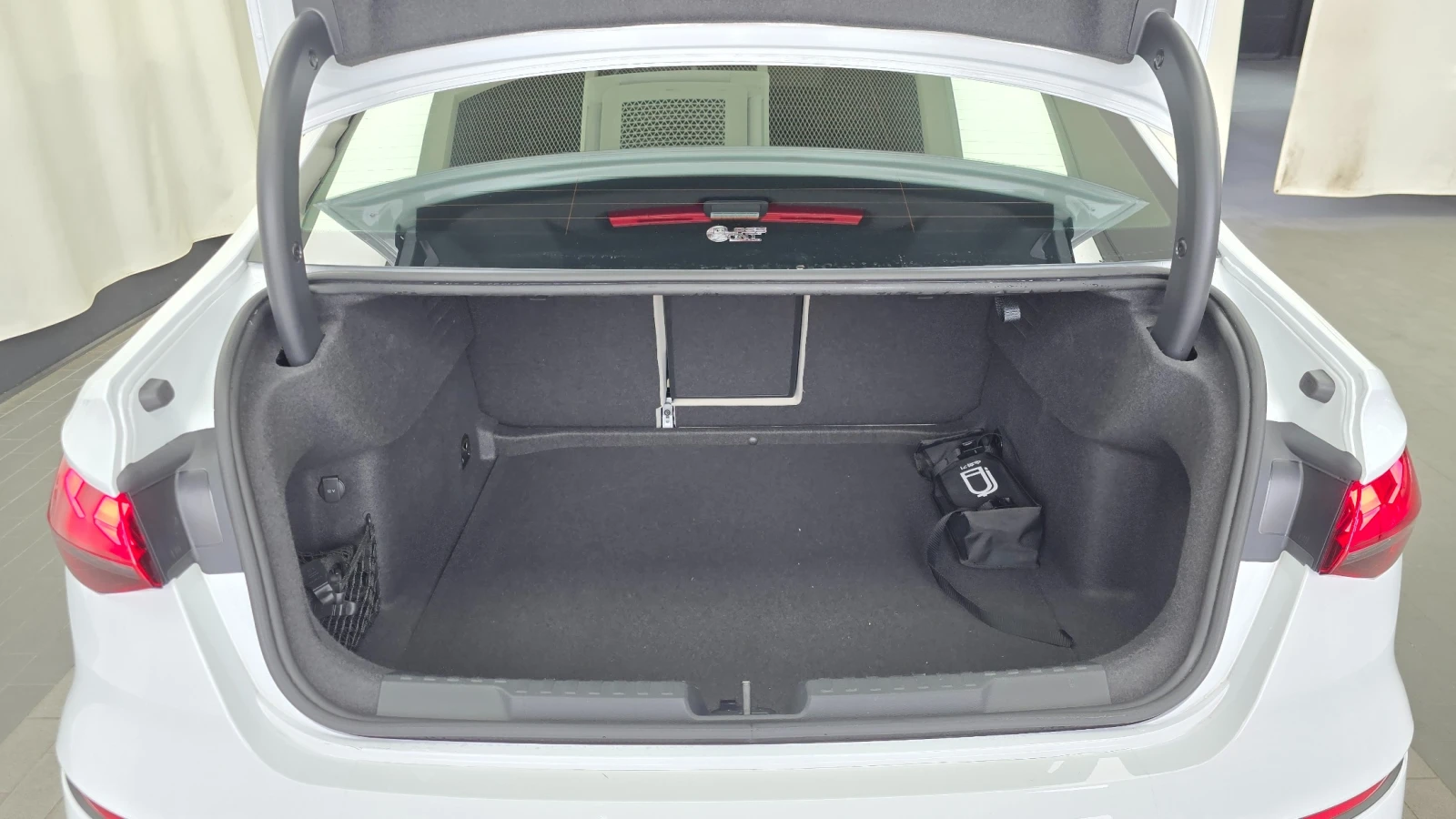 Audi A3 | 2.0 TFSI | S line | Virtual Cockpit | 2025, снимка 7 - Автомобили и джипове - 55220193