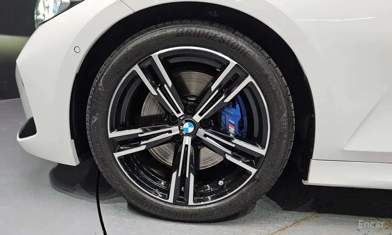 BMW 320 * M Sport * ДИСТРОНИК * ХЕДЪП, снимка 5 - Автомобили и джипове - 55558077