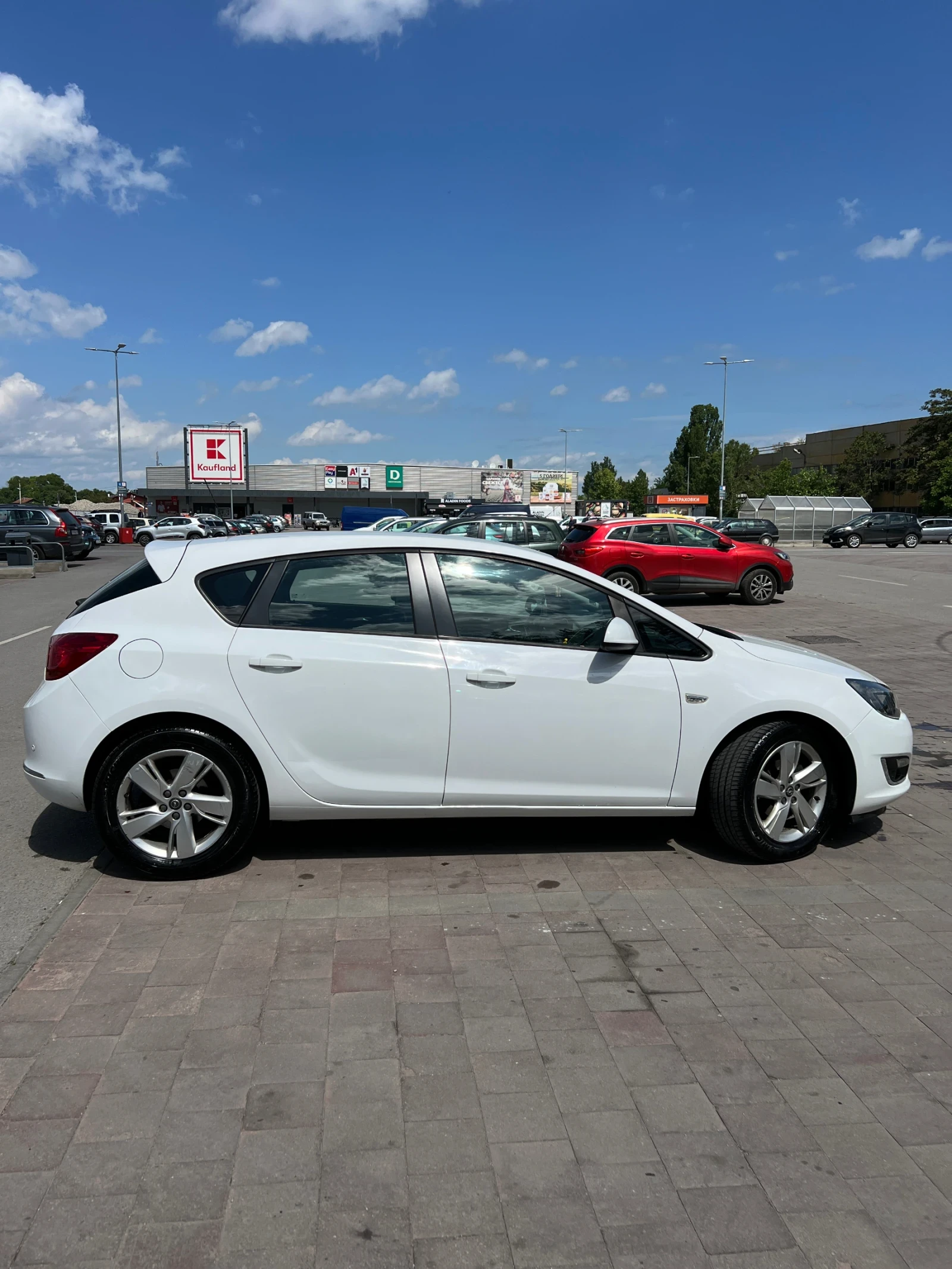 Opel Astra 1.4T LPG, снимка 8 - Автомобили и джипове - 55862219