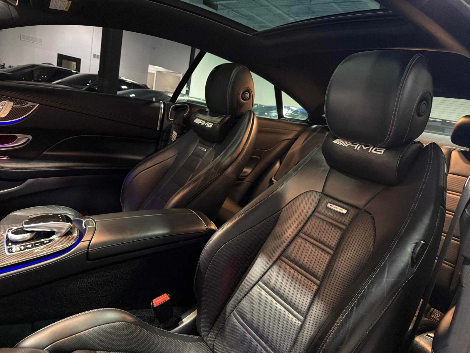 Mercedes-Benz E 53 AMG CARFAX, снимка 15 - Автомобили и джипове - 55978950