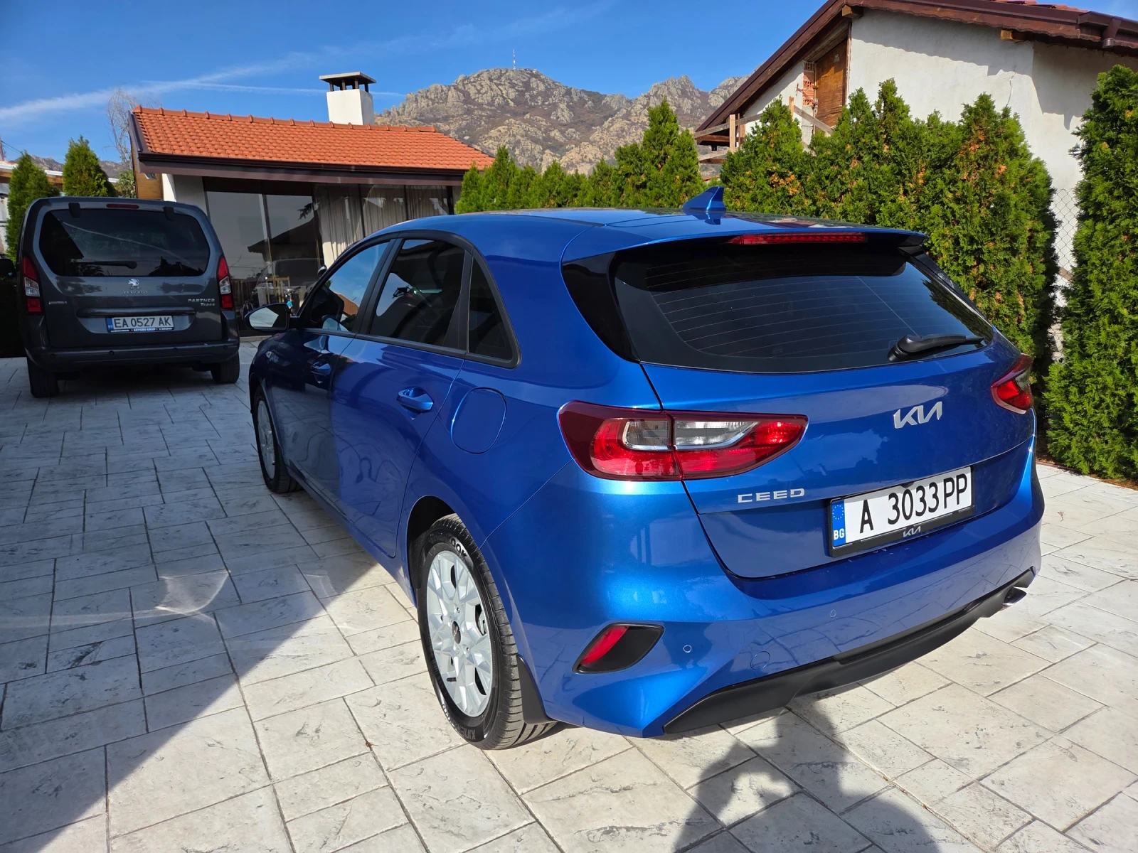 Kia Ceed 1.5 НОВА, снимка 7 - Автомобили и джипове - 56583930