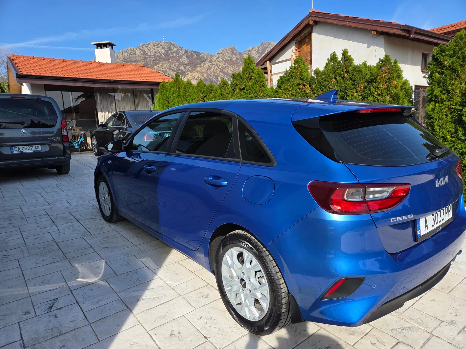 Kia Ceed 1.5 НОВА, снимка 8 - Автомобили и джипове - 56583930