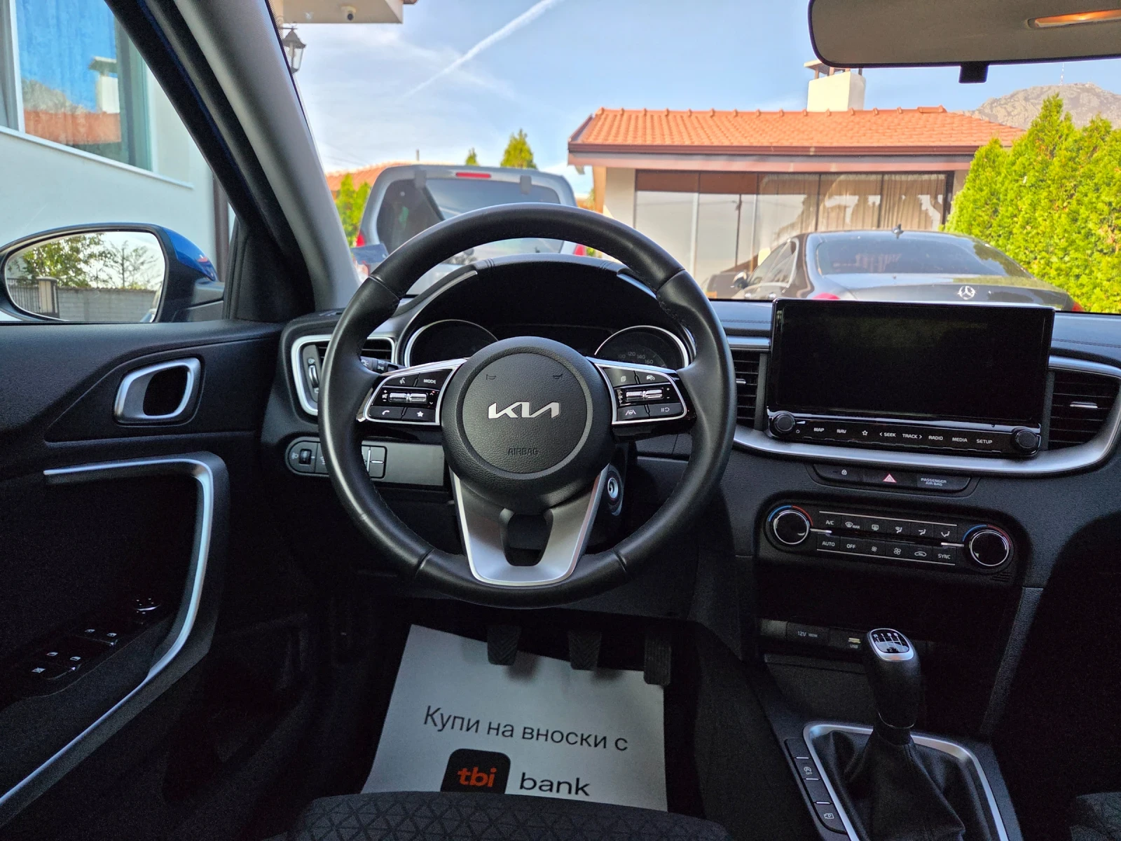 Kia Ceed 1.5 НОВА, снимка 11 - Автомобили и джипове - 56583930