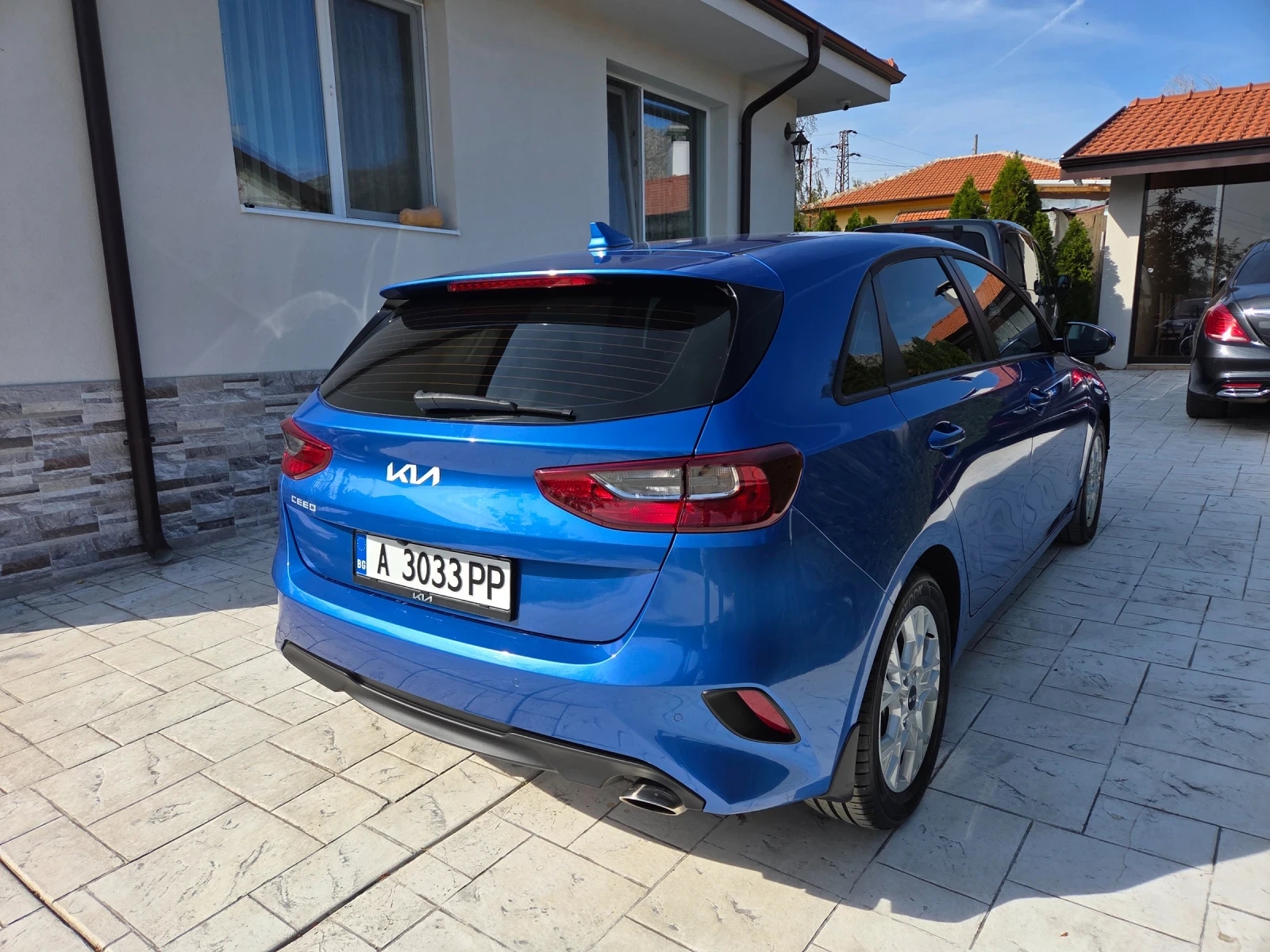Kia Ceed 1.5 НОВА, снимка 5 - Автомобили и джипове - 56583930