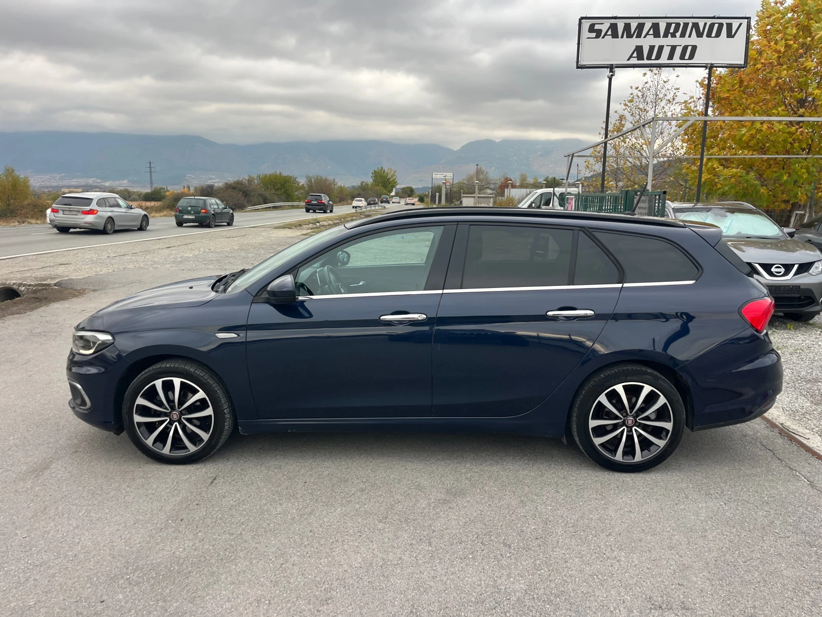 Fiat Tipo 1.6 Mjet NAVI, снимка 4 - Автомобили и джипове - 56707695