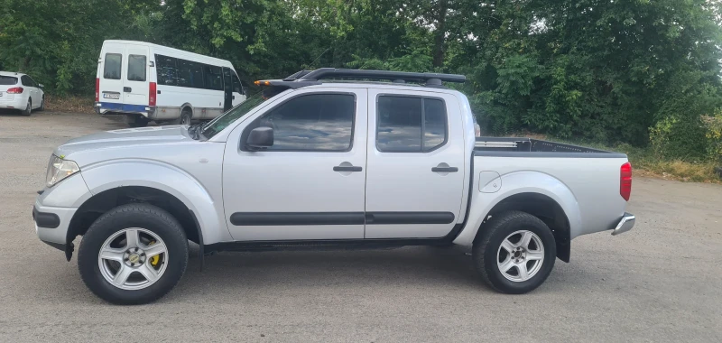 Nissan Navara, снимка 8 - Автомобили и джипове - 48312057