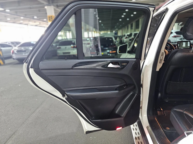 Mercedes-Benz GLE 350 AMG Pack-ОЧАКВАН ВНОС! СУПЕР СЪСТОЯНИЕ!, снимка 12 - Автомобили и джипове - 52521463