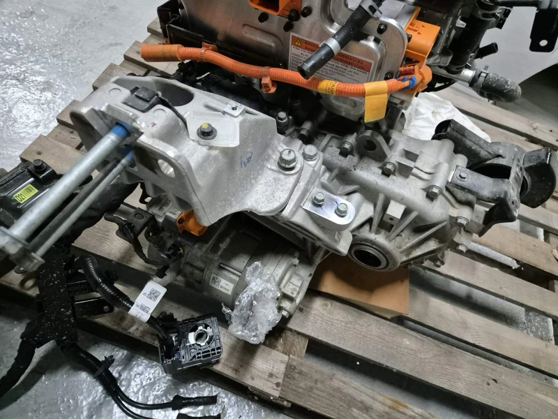 Hyundai Kona Electric , снимка 15 - Автомобили и джипове - 52534207