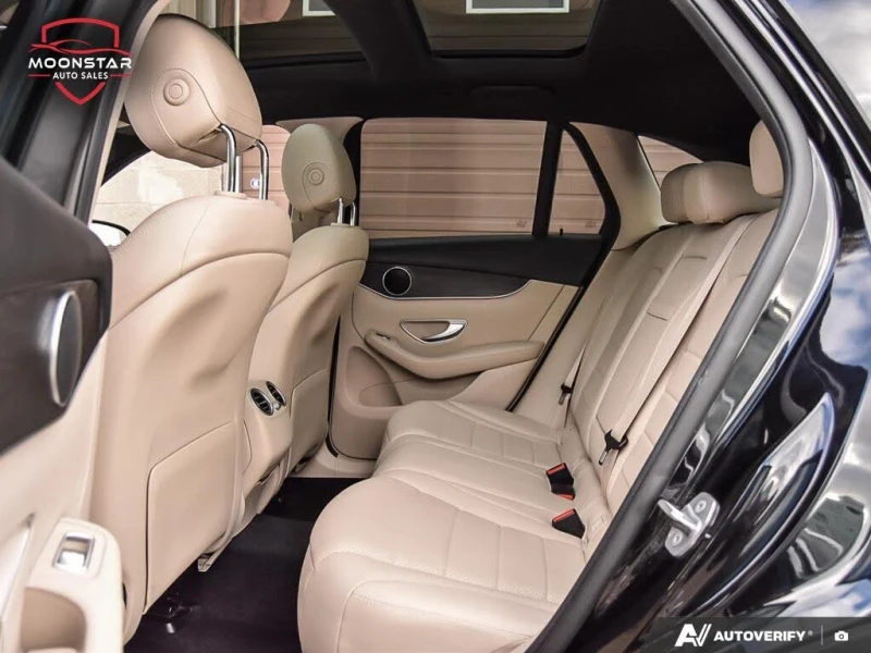 Mercedes-Benz GLC 300 4MATIC ПОДГРЕВ* 360CAM* PANO* BLINDSPOT* CARPLAY* , снимка 12 - Автомобили и джипове - 52611255
