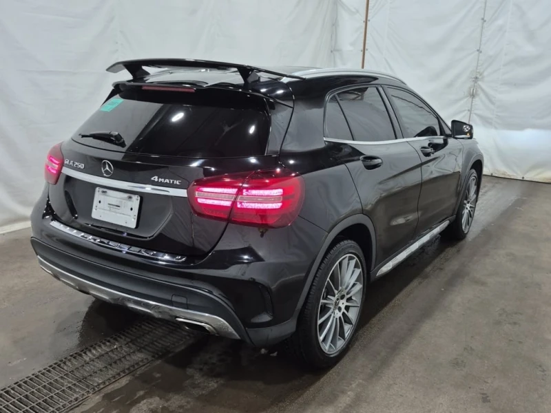 Mercedes-Benz GLA * 250 * CARFAX * ЦЕНА ДО БГ, снимка 3 - Автомобили и джипове - 53341124