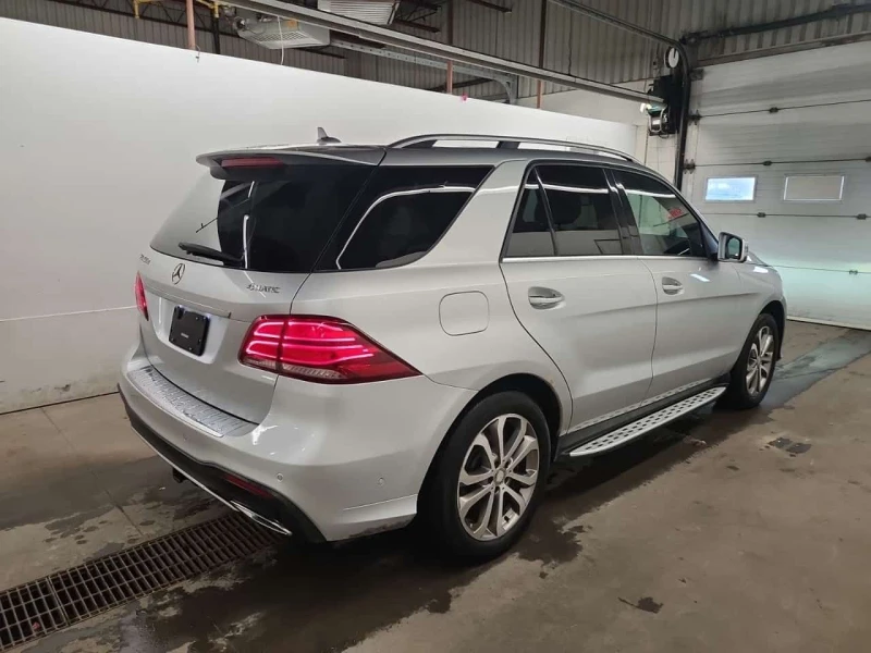 Mercedes-Benz GLE 350 d* PANORAMA* ПОДГРЕВИ* ДВА КЛЮЧА* , снимка 3 - Автомобили и джипове - 53513808