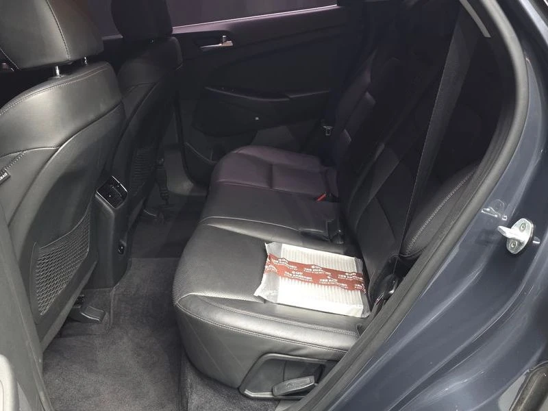 Hyundai Tucson Gasoline 1.6 turbo 2WD| 174к.с., снимка 12 - Автомобили и джипове - 56169737