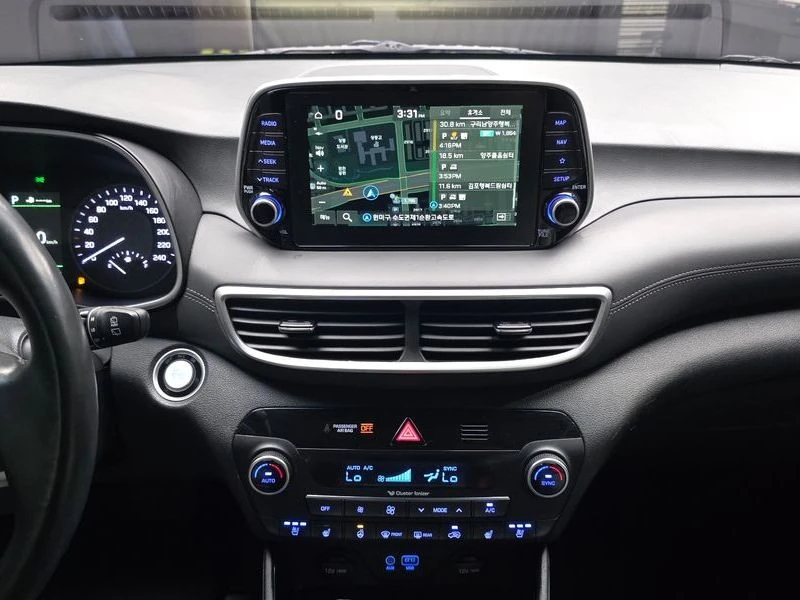Hyundai Tucson Gasoline 1.6 turbo 2WD| 174к.с., снимка 14 - Автомобили и джипове - 56169737