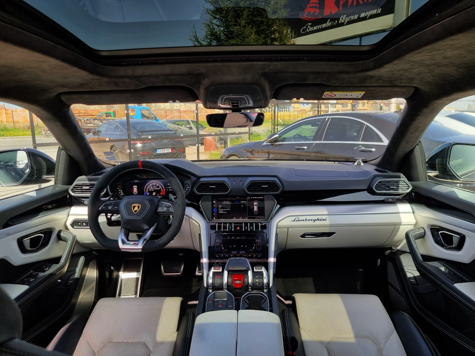 Lamborghini Urus /B&O/Distronic/Alcantara/ | Mobile.bg   14