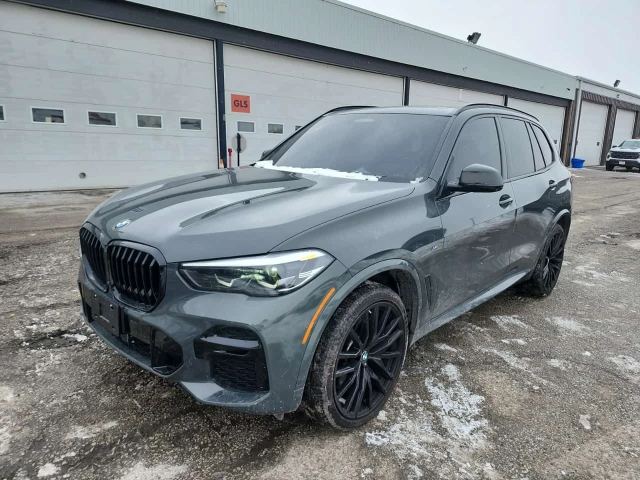 BMW X5 * M50I * МАСАЖИ * H/K * ДИСТРОНИК * ОБДУХВАНЕ