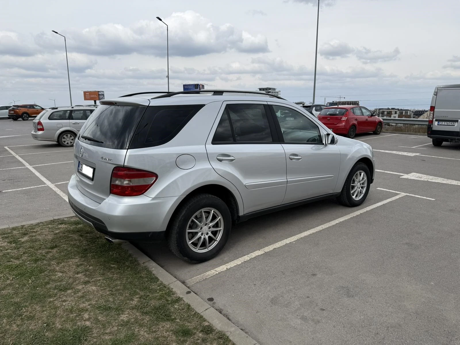 Mercedes-Benz ML 320 CDI 4MATIC, снимка 6 - Автомобили и джипове - 53935468