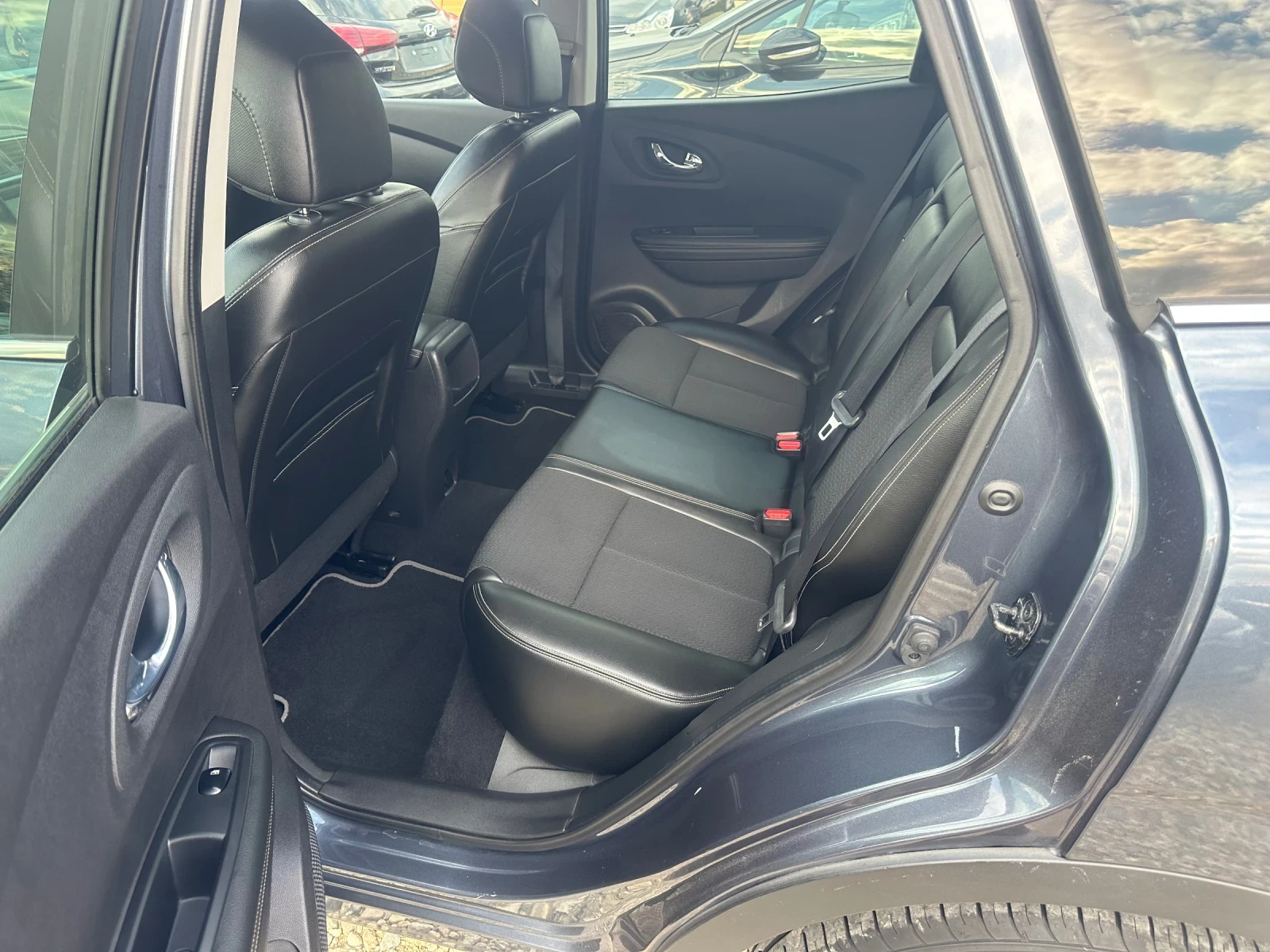 Renault Kadjar 1, 5dCi Energy Intens, снимка 10 - Автомобили и джипове - 53977817