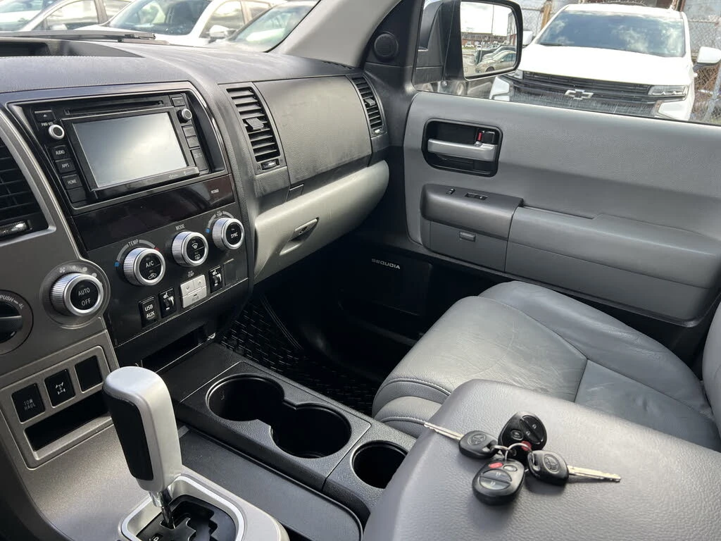 Toyota Sequoia LIMITED* �������* ������* ��� ���������* ������ �� | Mobile.bg � ����������� 15