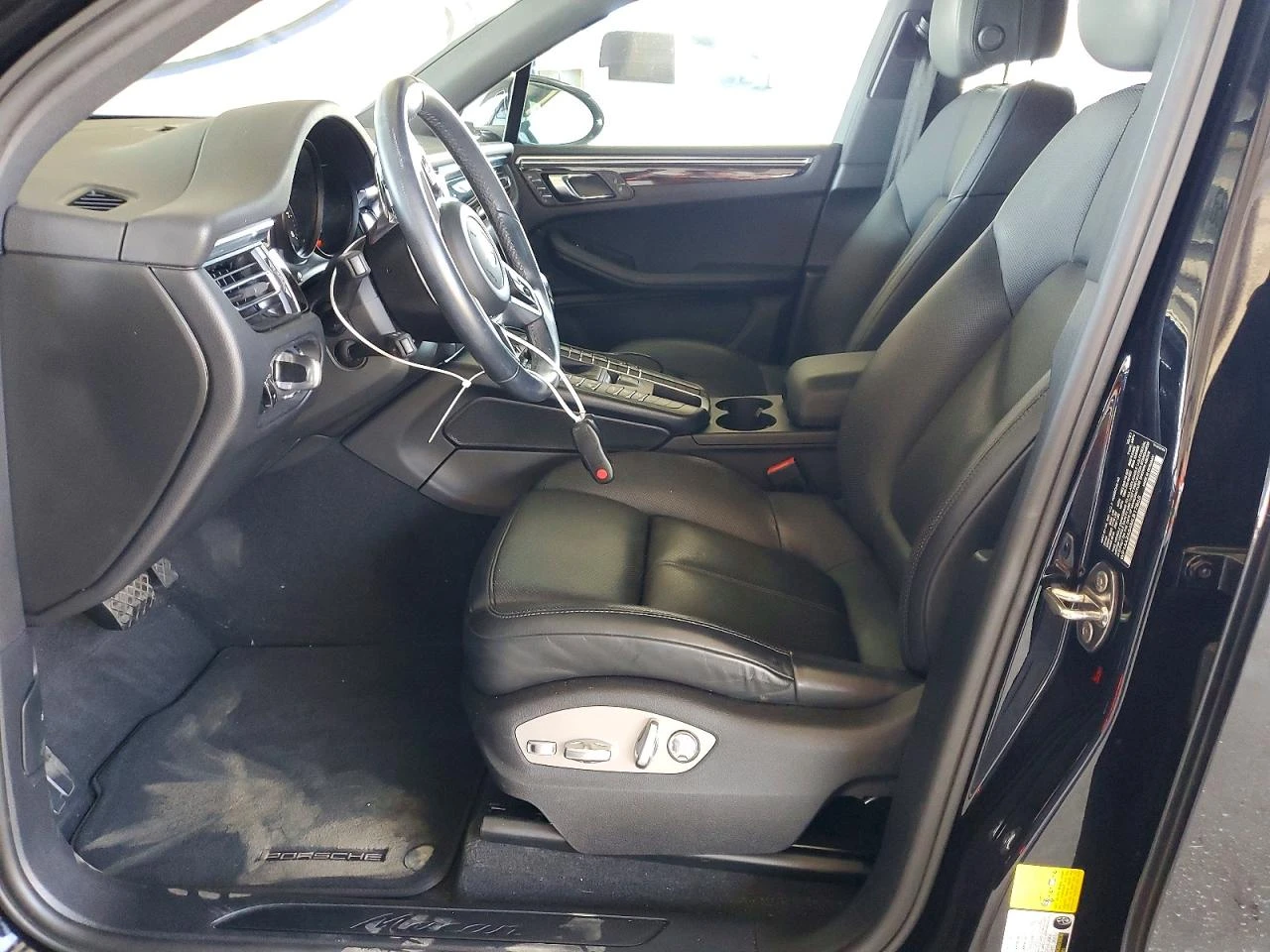 Porsche Macan 2.0l, снимка 7 - Автомобили и джипове - 55566199
