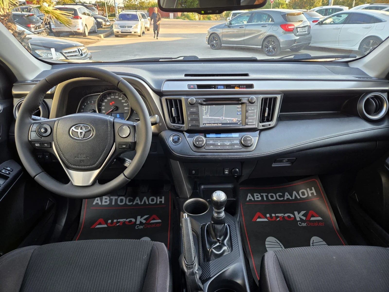 Toyota Rav4 2.0D4d-124кс= 6СК= НАВИ= КАМЕРА= KEYLESS, снимка 12 - Автомобили и джипове - 56299361