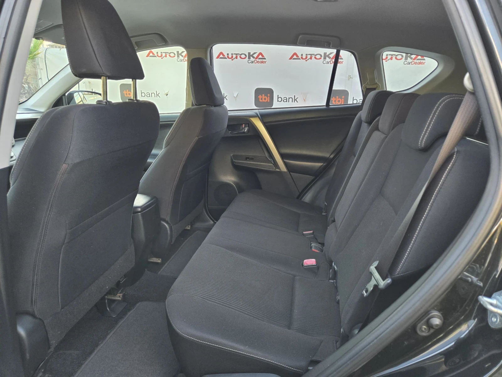 Toyota Rav4 2.0D4d-124кс= 6СК= НАВИ= КАМЕРА= KEYLESS, снимка 9 - Автомобили и джипове - 56299361