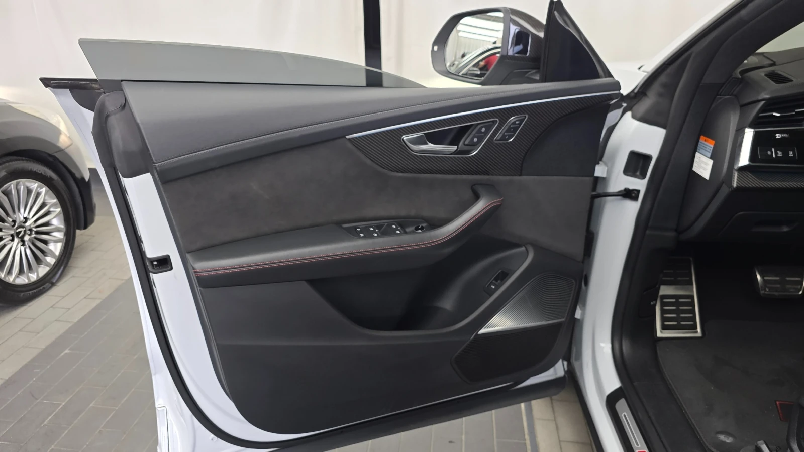 Audi RSQ8 4.0 V8 QUATTRO * MATRIX * DIS * ����� * B&O * 360  | Mobile.bg � ����������� 9