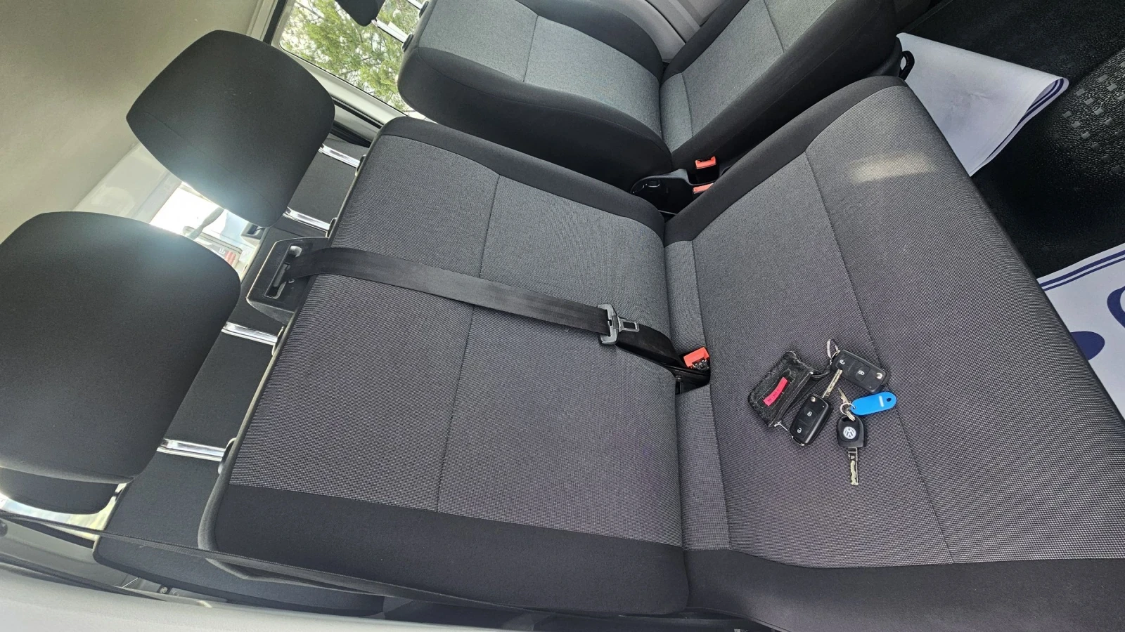 VW Transporter 2.0.TDI.2016г.6места.ТОПсъстояние, снимка 14 - Бусове и автобуси - 54160686