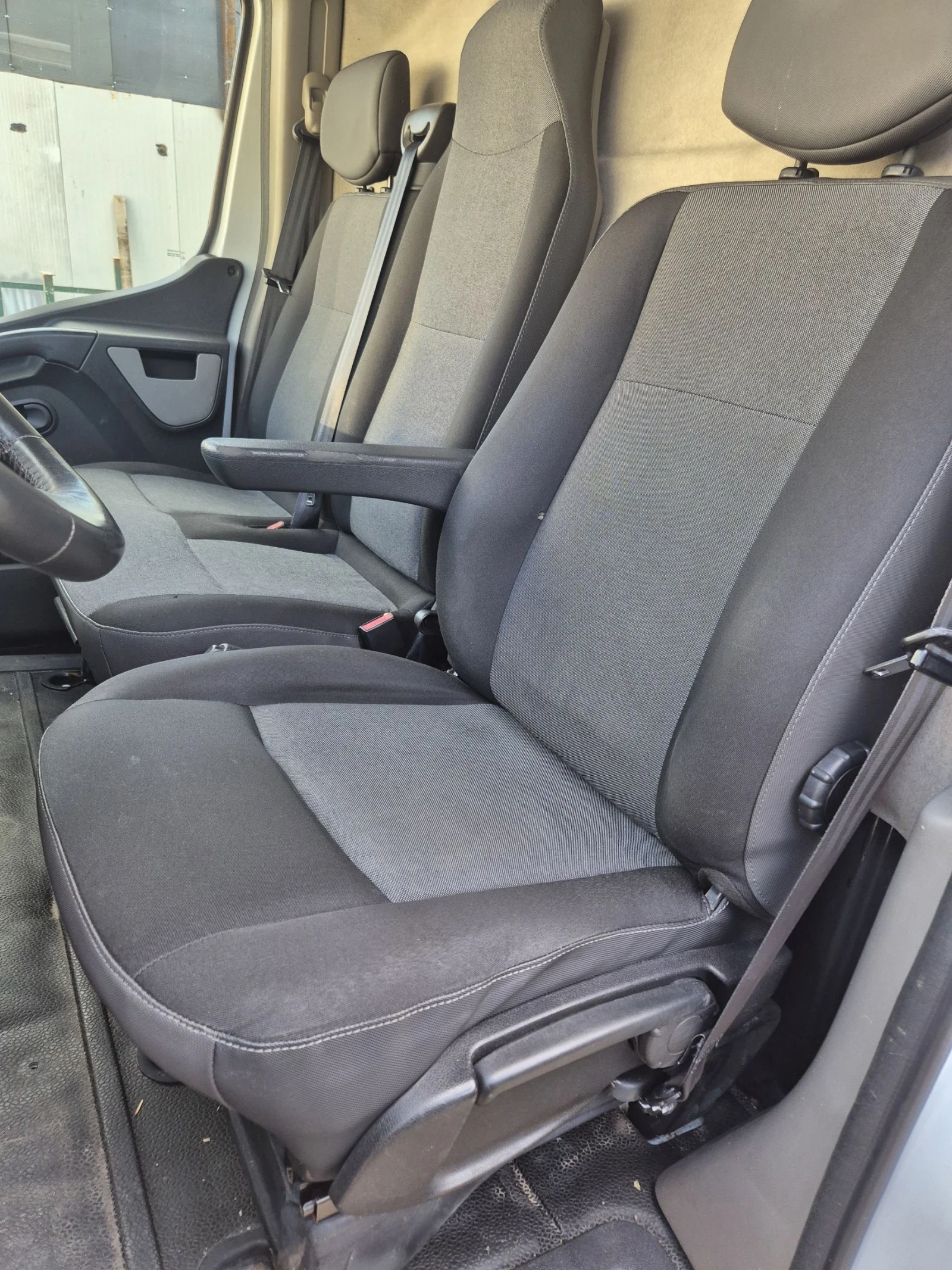 Renault Master Товарен , снимка 12 - Бусове и автобуси - 54704082