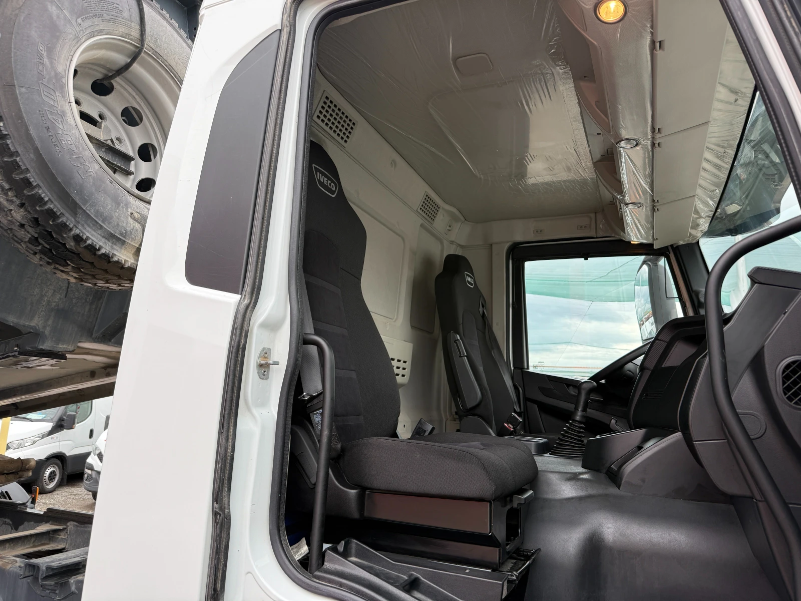 Iveco T-WAY TRAKKER AD410T45, снимка 10 - Камиони - 54645625