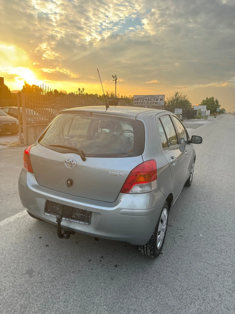 Toyota Yaris 1.3, снимка 3 - Автомобили и джипове - 47508149