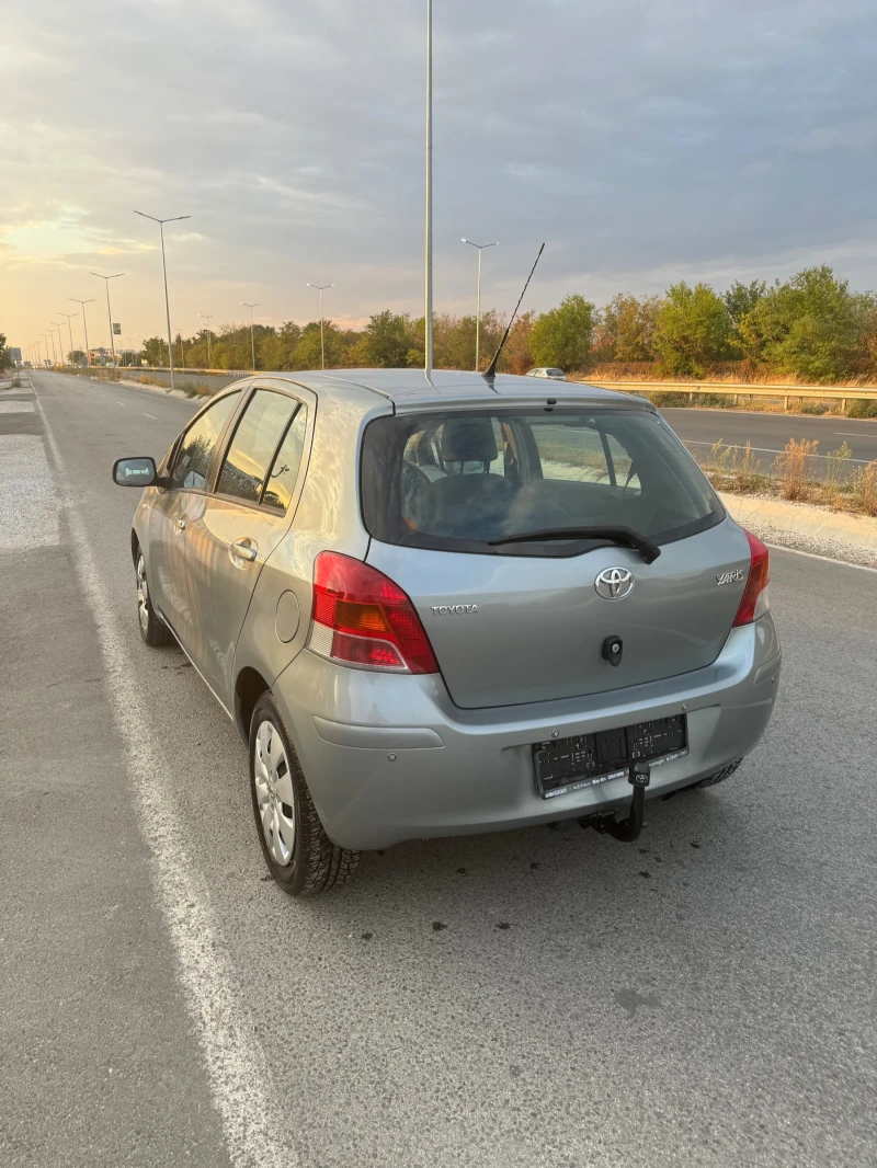 Toyota Yaris 1.3, снимка 4 - Автомобили и джипове - 47508149