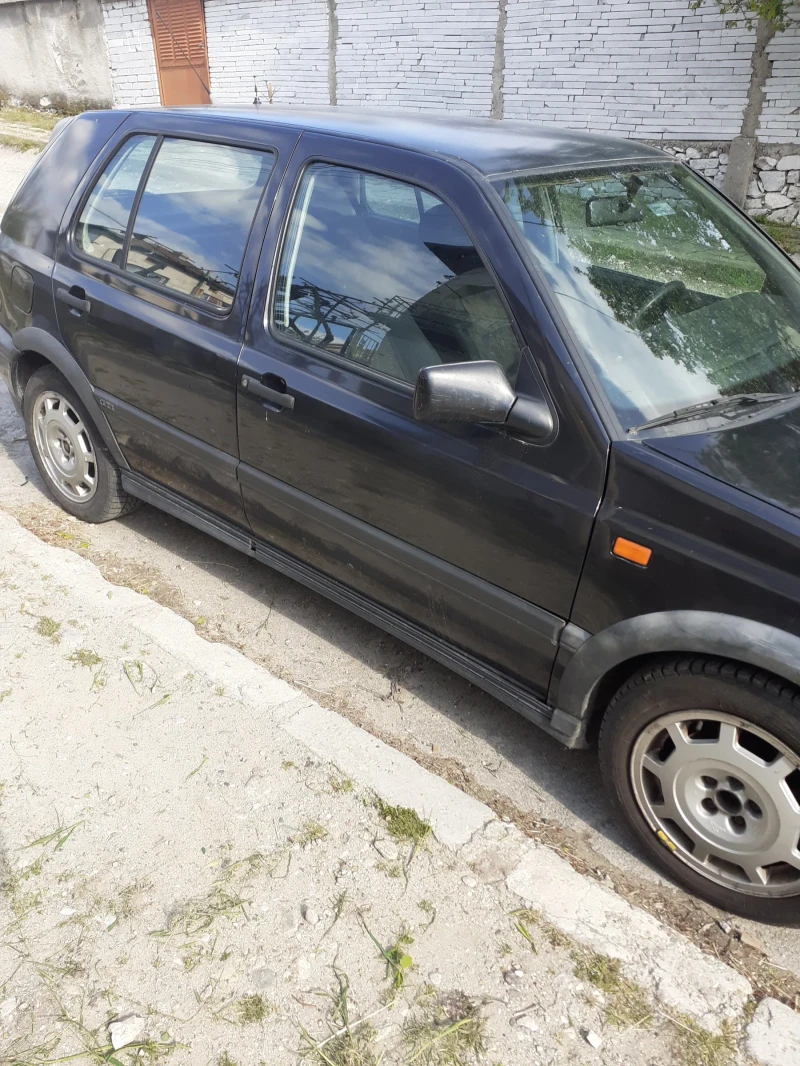 VW Golf, снимка 3 - Автомобили и джипове - 47605039