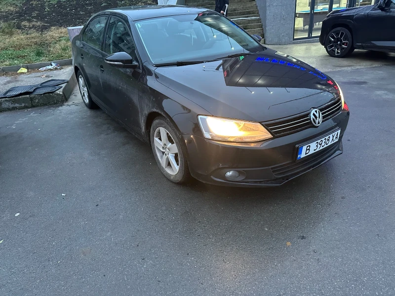 VW Jetta, снимка 1 - Автомобили и джипове - 48199232