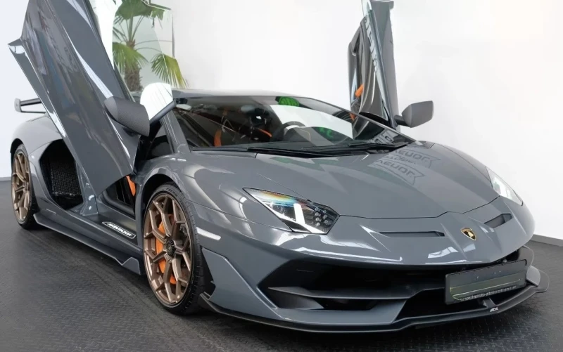 Lamborghini Aventador SVJ