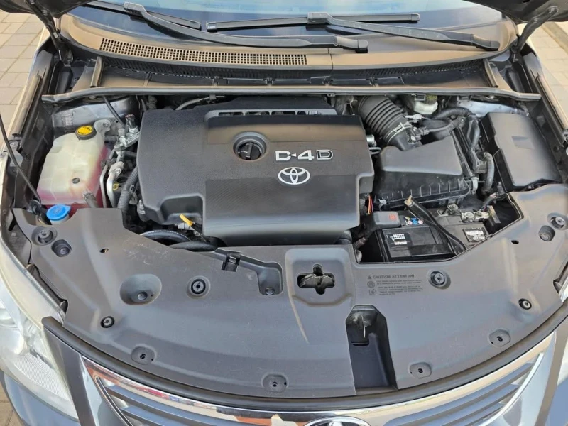 Toyota Avensis 2.2 D4-D 150кс, Keyless, Executive, снимка 16 - Автомобили и джипове - 51829587