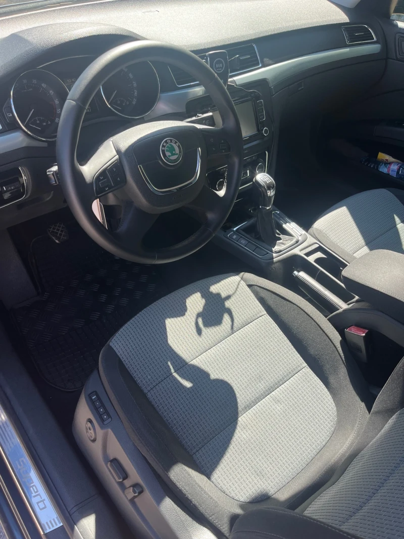 Skoda Superb, снимка 9 - Автомобили и джипове - 51809633