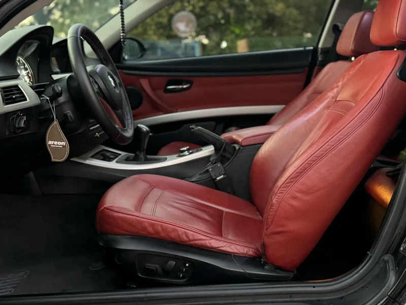 BMW 330 E92 , снимка 13 - Автомобили и джипове - 52404006