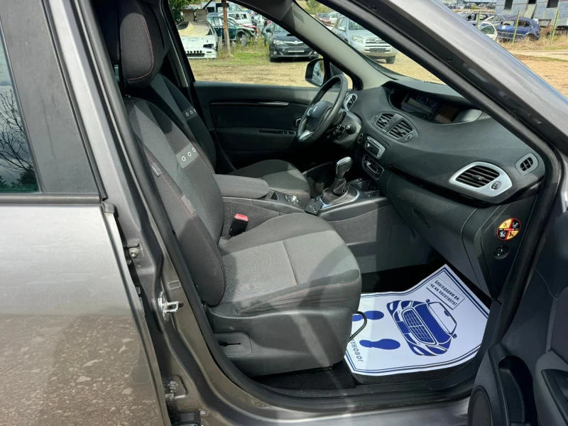 Renault Scenic, снимка 12 - Автомобили и джипове - 52427942