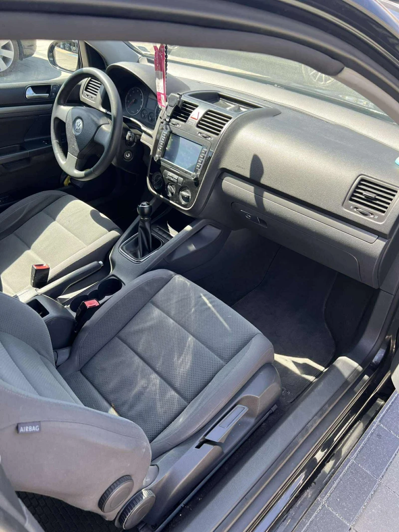 VW Golf 1.6 , снимка 9 - Автомобили и джипове - 52430228