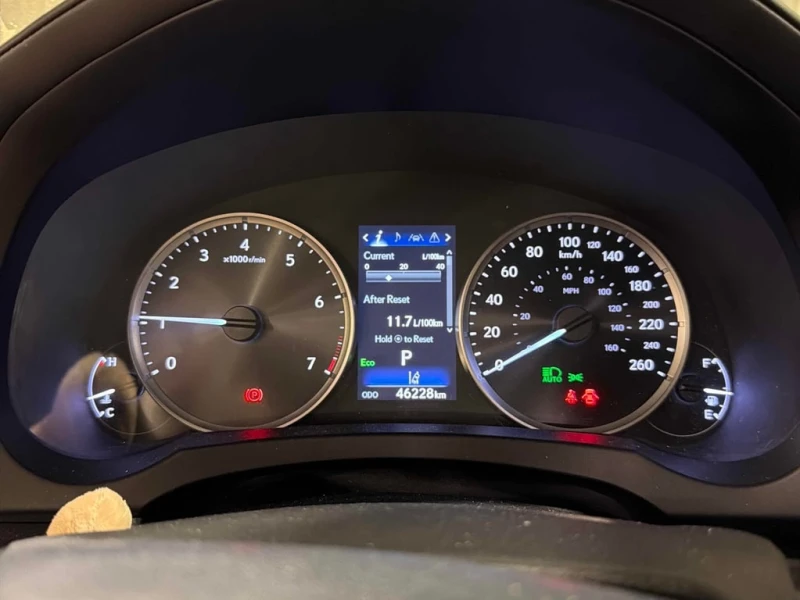 Lexus RC * 300 * CARFAX * БЕЗ ПЪРВОНАЧАЛНА ВНОСКА, снимка 9 - Автомобили и джипове - 53162722