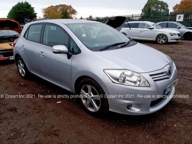 Toyota Auris 1.6 Valvematic 132к.с НА ЧАСТИ, снимка 1 - Автомобили и джипове - 41138903