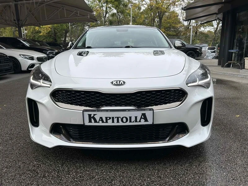 Kia Stinger GT/AWD, снимка 3 - Автомобили и джипове - 47618395