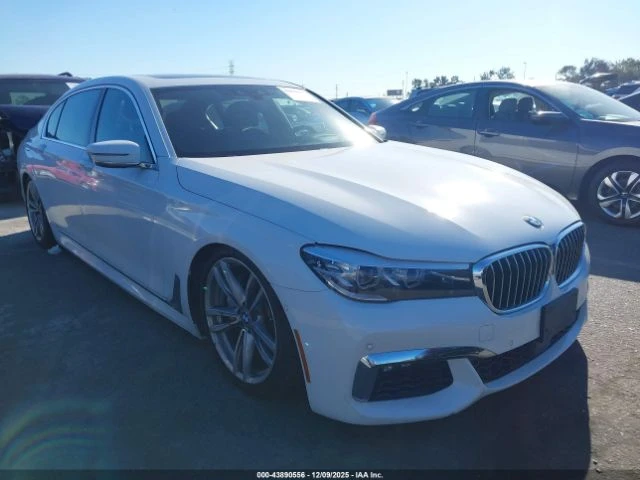BMW 740 Head-up Harman Kardon Обдухване Дигитален ключ, снимка 8 - Автомобили и джипове - 53110808