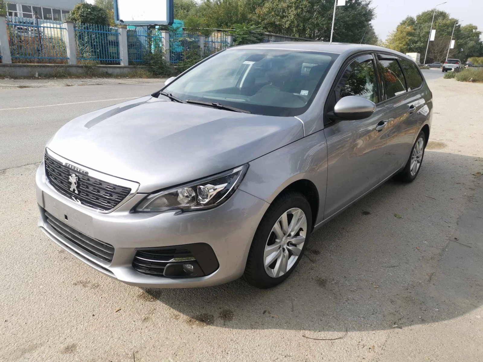 Peugeot 308 1.5BlueHDi, снимка 1