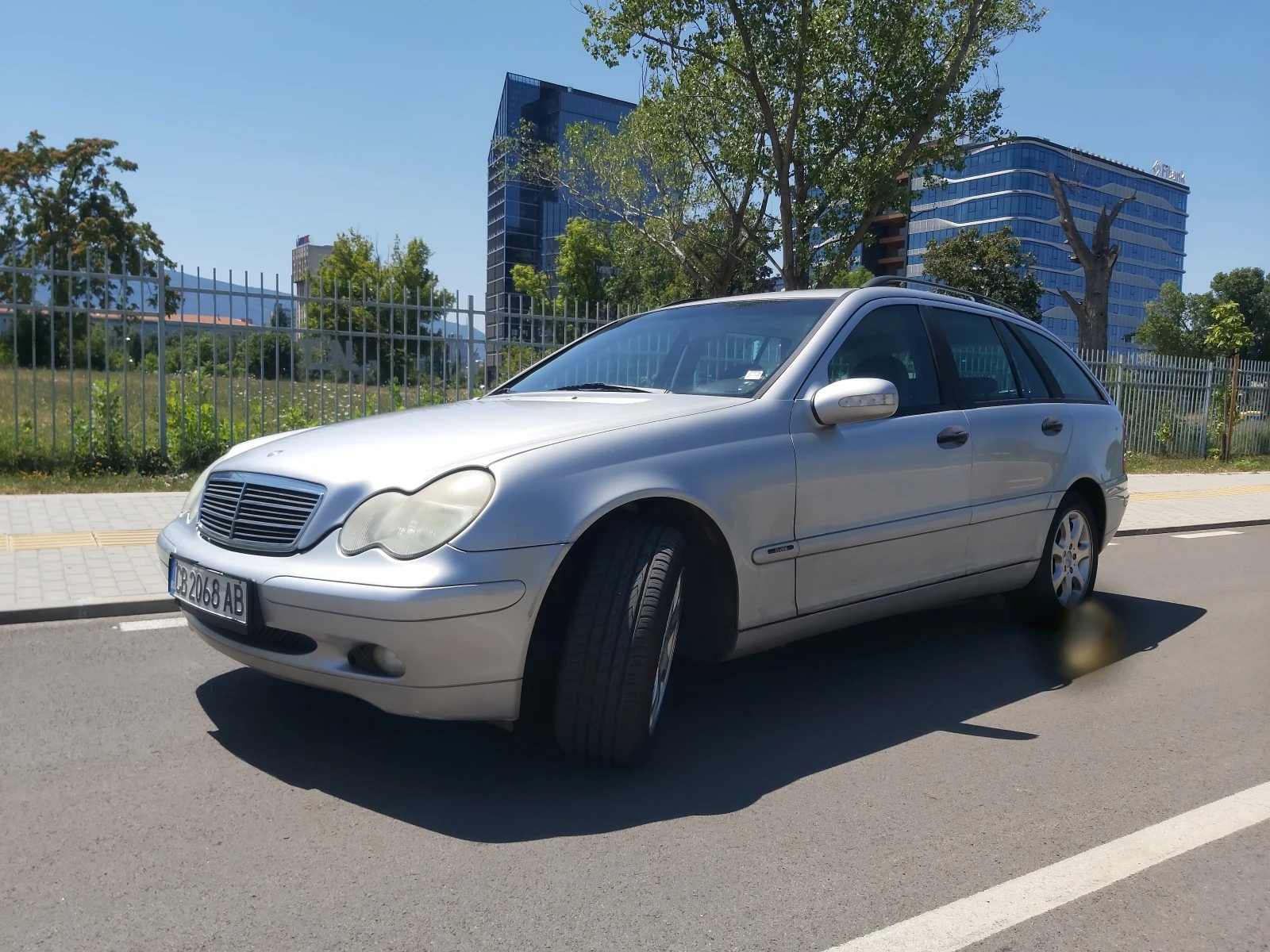 Mercedes-Benz C 180 Автоматик/газ - изображение 3