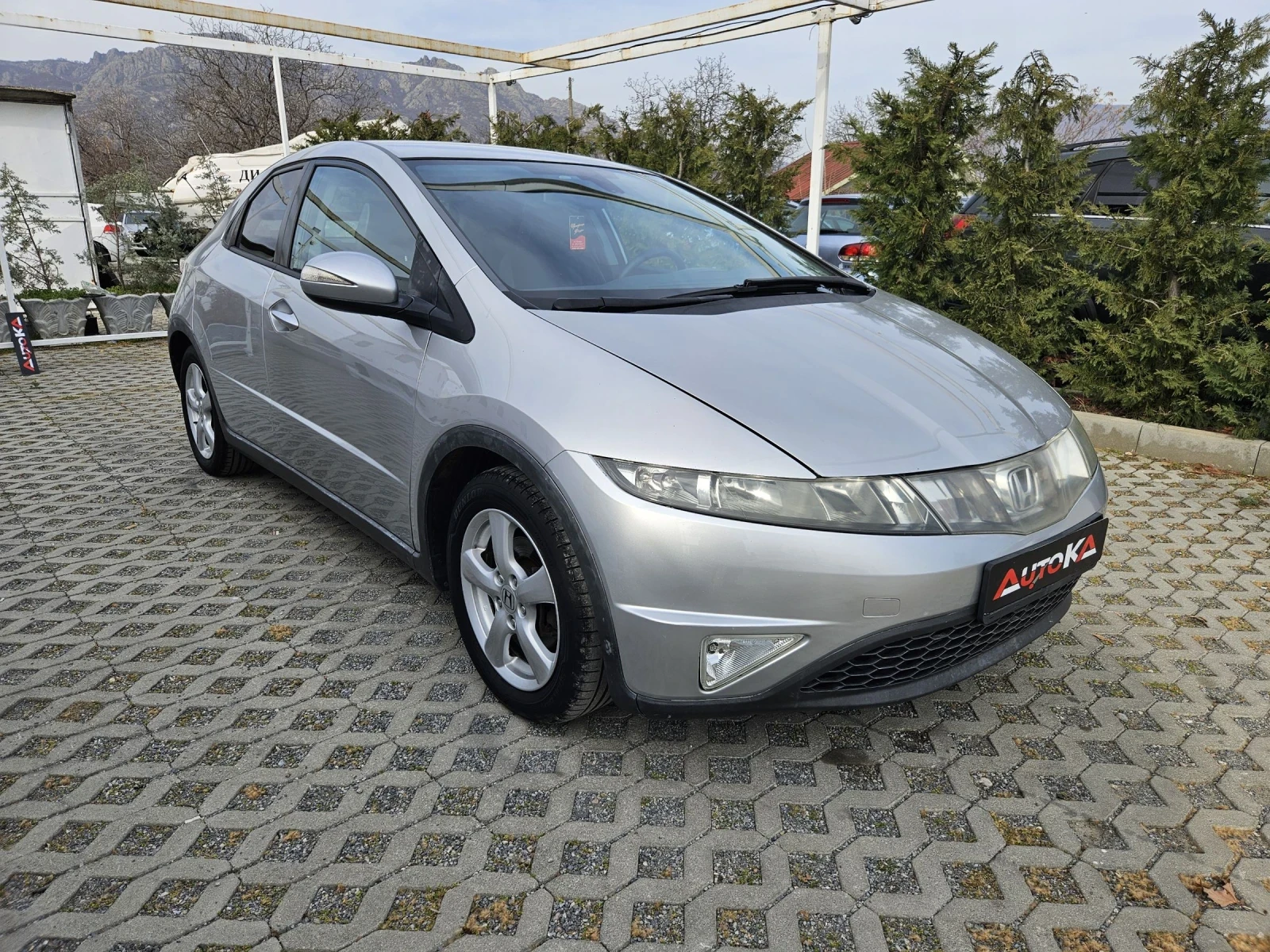 Honda Civic 1.4i-83кс= ELEGANCE= 6СКОРОСТИ= КЛИМАТРОНИК  - изображение 2