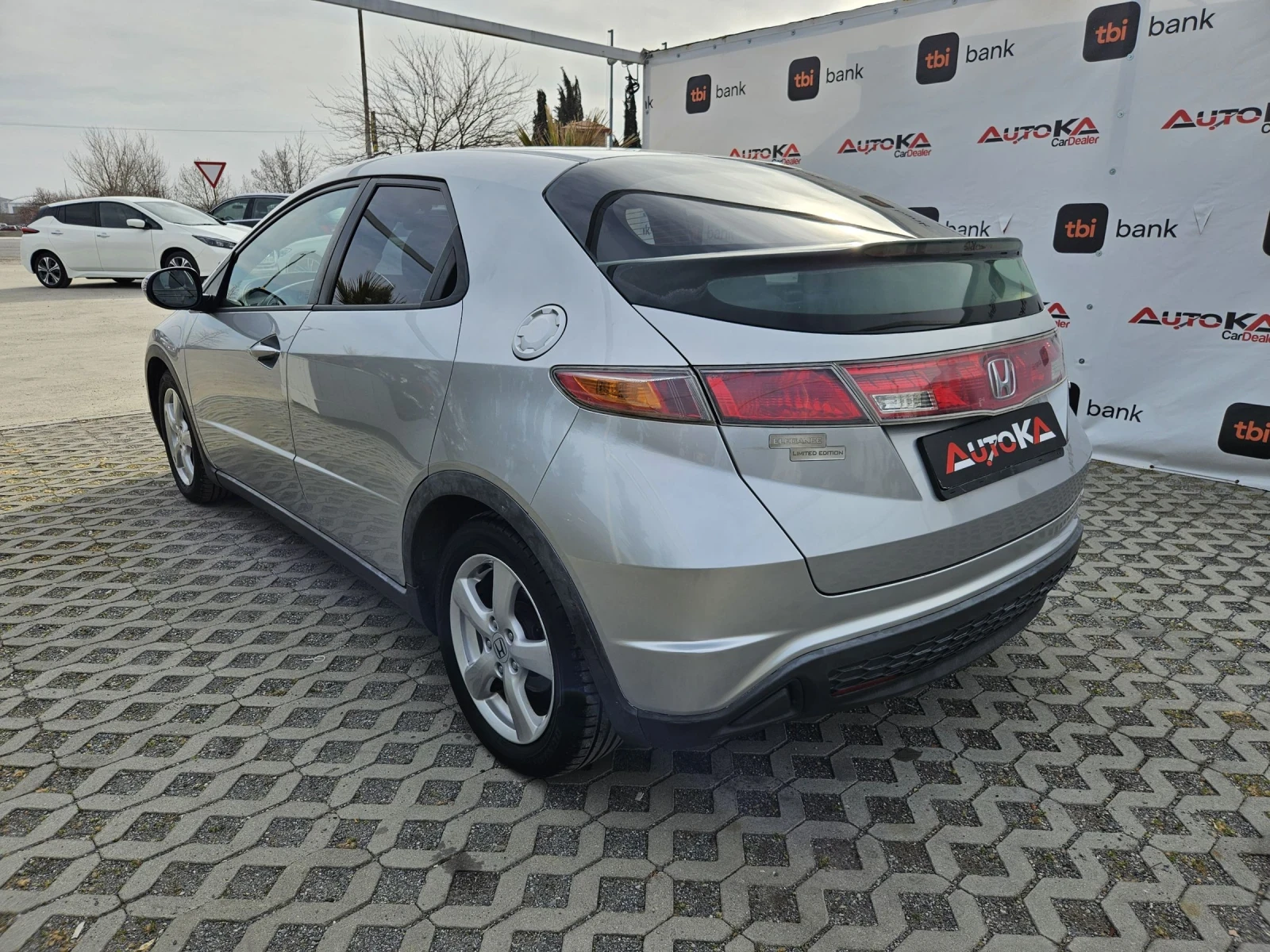 Honda Civic 1.4i-83кс= ELEGANCE= 6СКОРОСТИ= КЛИМАТРОНИК  - изображение 5